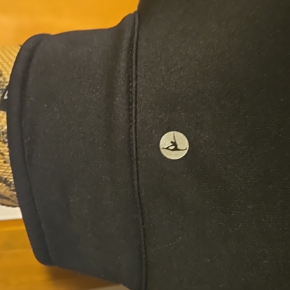 90 Degree By Reflex Women's Black Jacket With Cool Netting Cut Outs - Picture 5 of 7